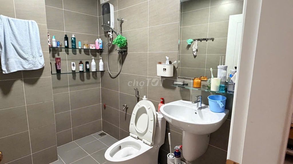 Rent apartment H2 Hoàng Diệu District 4, 2 bedrooms, price: 15 million a month.