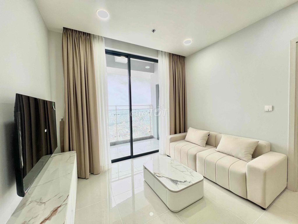 Renting 3 new high-end furniture rooms 100%.