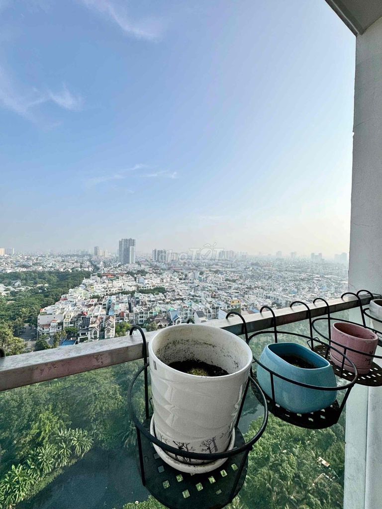Get us two bedrooms. View 1. Full Wonder Seven.