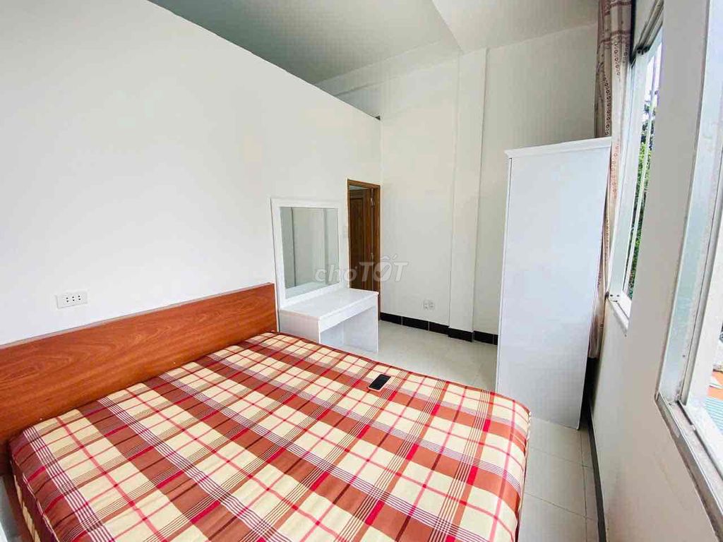 Rent a clear, wide-open kitchen bedroom in Võ Văn Kiệt District 1.