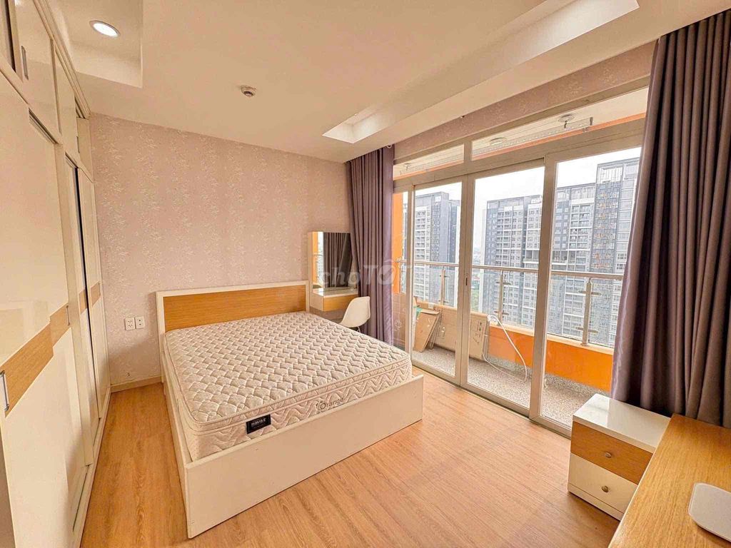 Dragon Hill 1, 3 bedrooms 13 million enough furniture