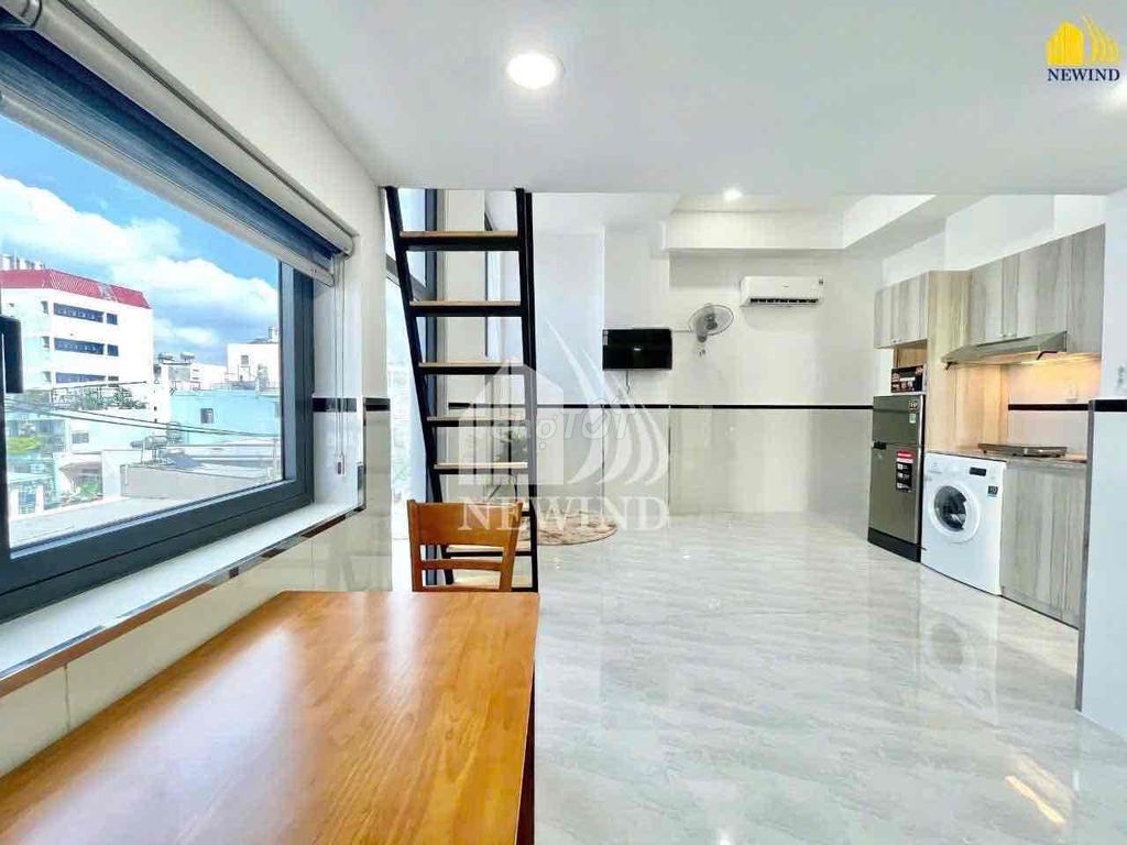 Rent a balcony apartment in Mai Văn Vĩnh Tân Hưng District 7 near the rm