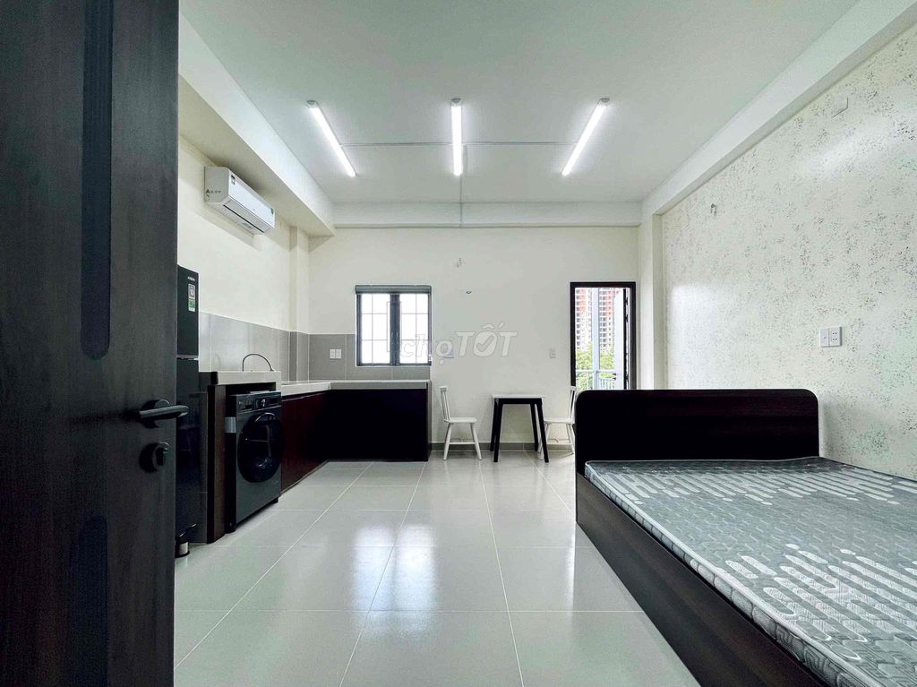 The Bancol studio is 35 meters wide guarantees 100 percent new in shape - full interior