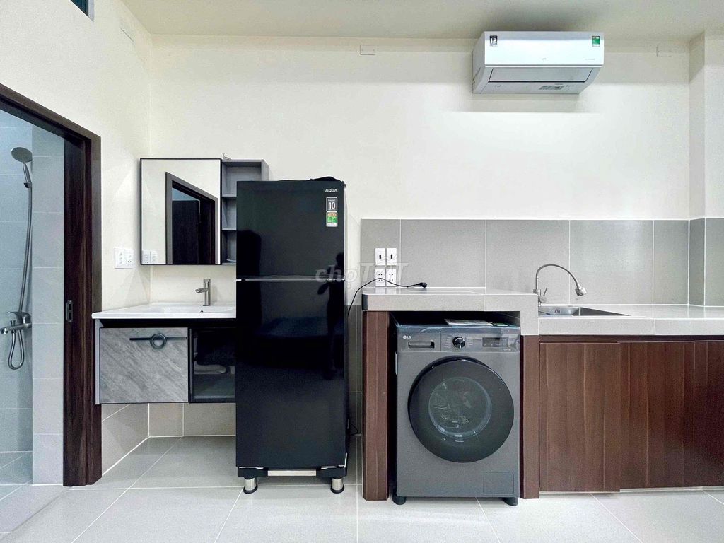 The Bancol studio is 35 meters wide guarantees 100 percent new in shape - full interior