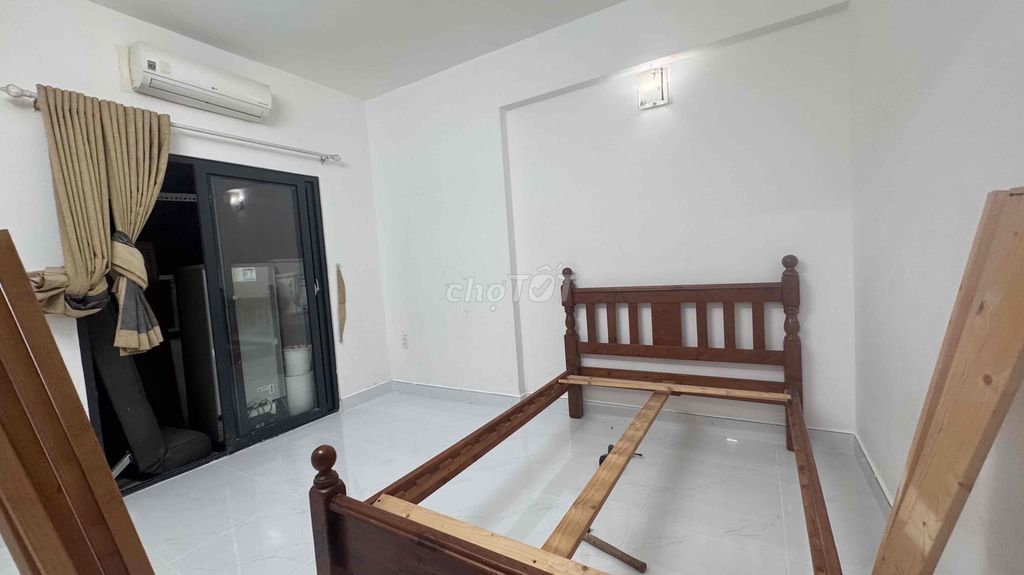 It's the owner who rents the apartment 82 meters 2 bedrooms ++ Tecco Bình Tân