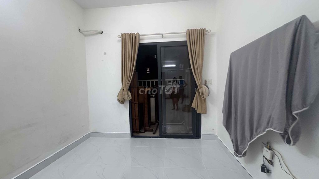 It's the owner who rents the apartment 82 meters 2 bedrooms ++ Tecco Bình Tân