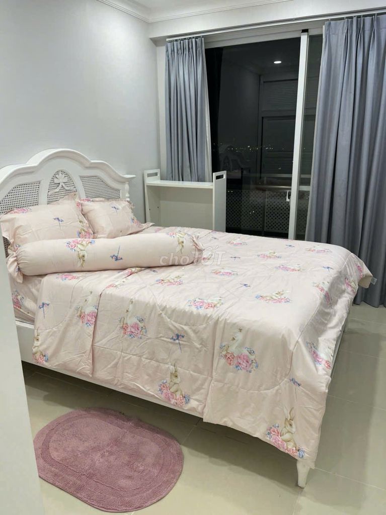 Rent the Riverply House. 217 meters, 3 bedroom 2 toilets, Full interior, nice house, good price.