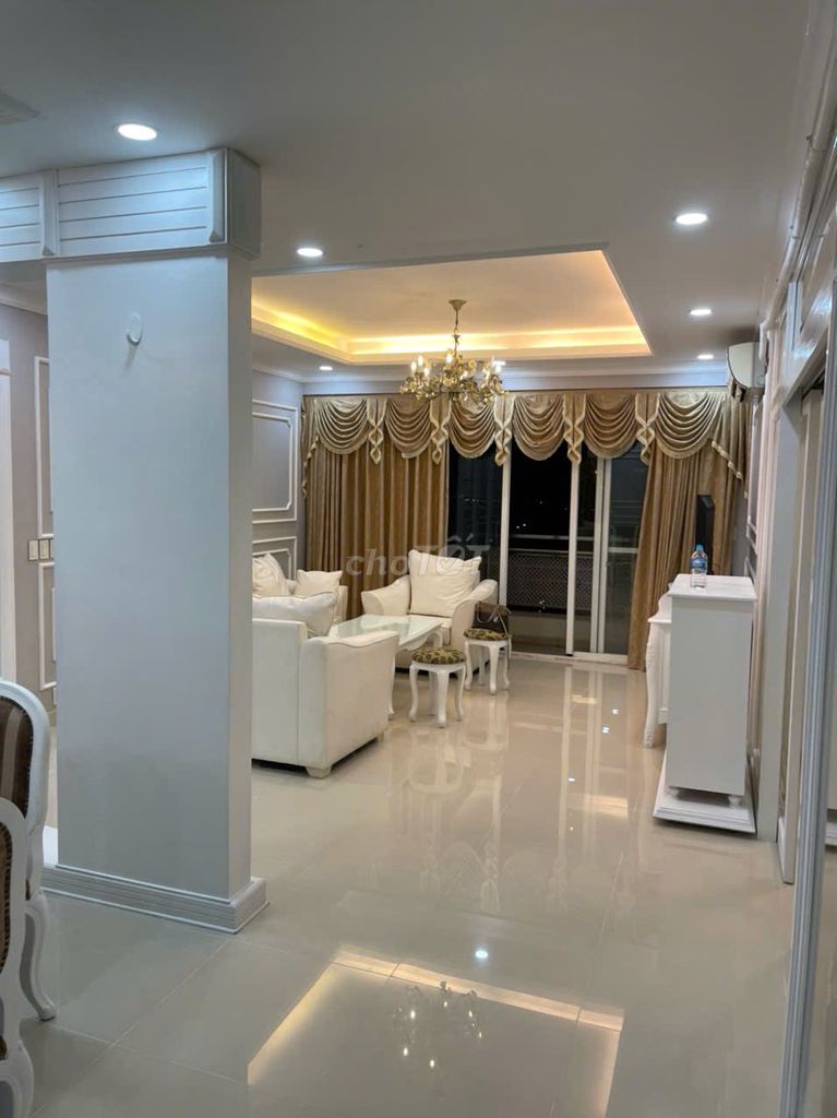 Rent the Riverply House. 217 meters, 3 bedroom 2 toilets, Full interior, nice house, good price.
