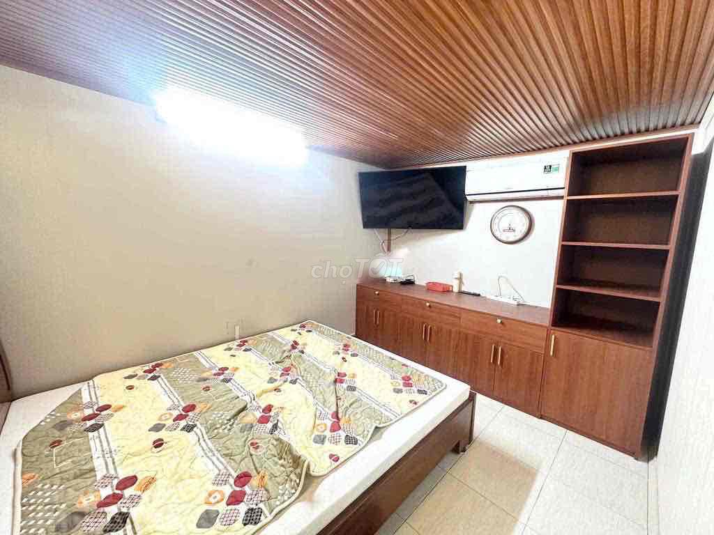 We need to rent a Chung cư Nhiêu Tứ-Xray 7-Aq1 district.