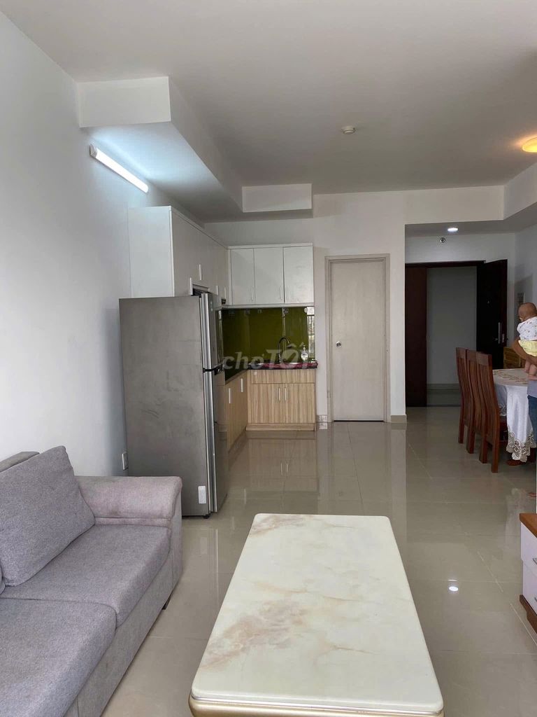 Rent the Melody building, 869 Âu Cơ- 3 p apartments for 14 million a month.