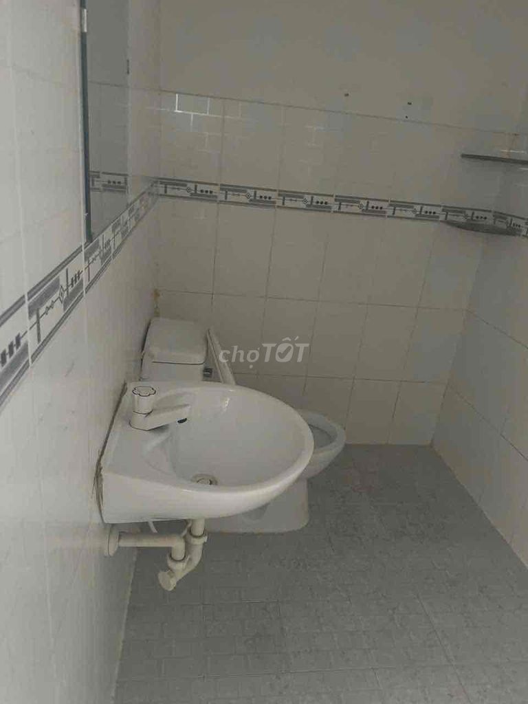 We need to rent a ten-pound apartment into Tân Tạo.