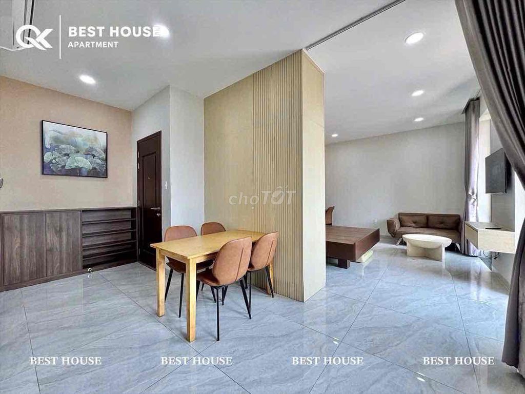 studio service studio station luxury full-level interior elevator