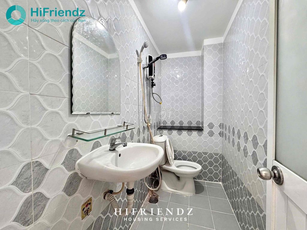 The bancol is nearly 30 meters wide, cool airy with its own washing machine.
