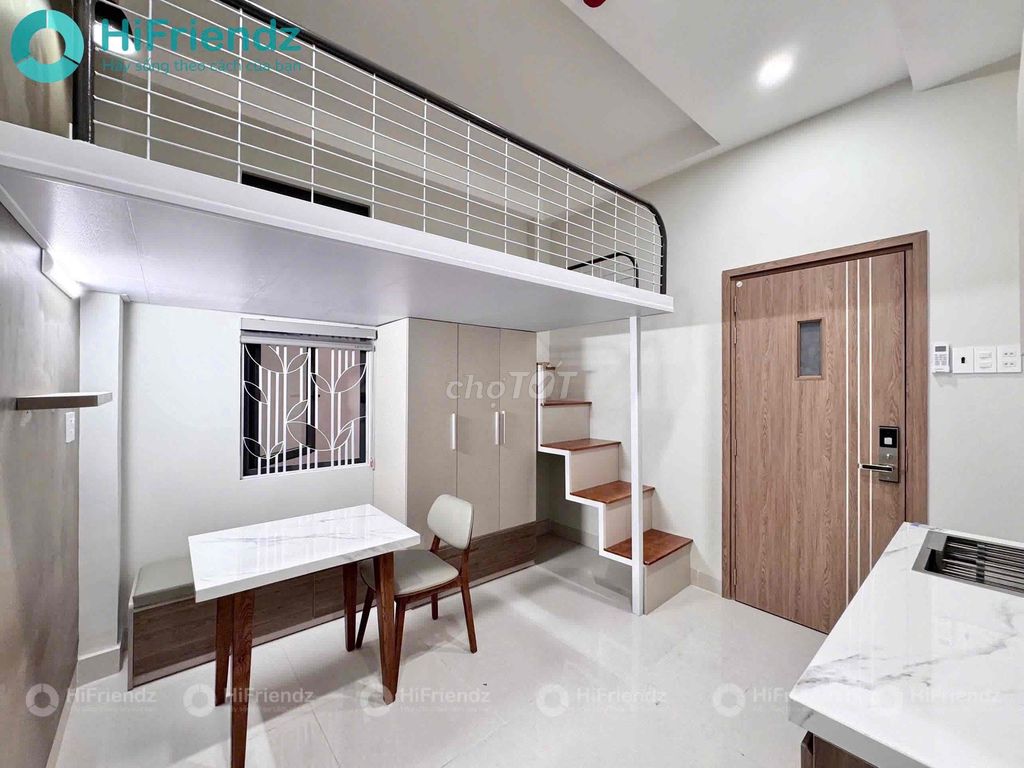 The entire interior is cheap near the University of 10 elevators near Medea.