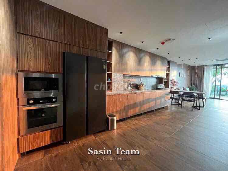 The penthouse 2 80 meters garden bedroom is at the center of Bình Thạnh District 1-3.