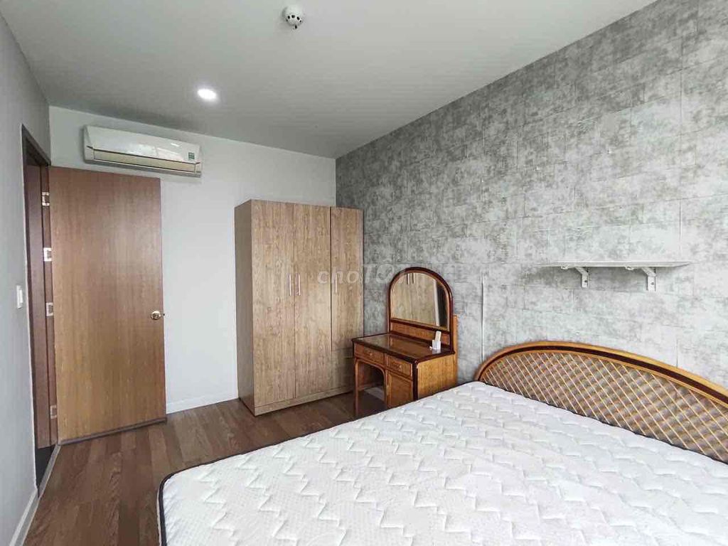 The apartment is a 50-mm bedroom full of Grand Riverside interiors.