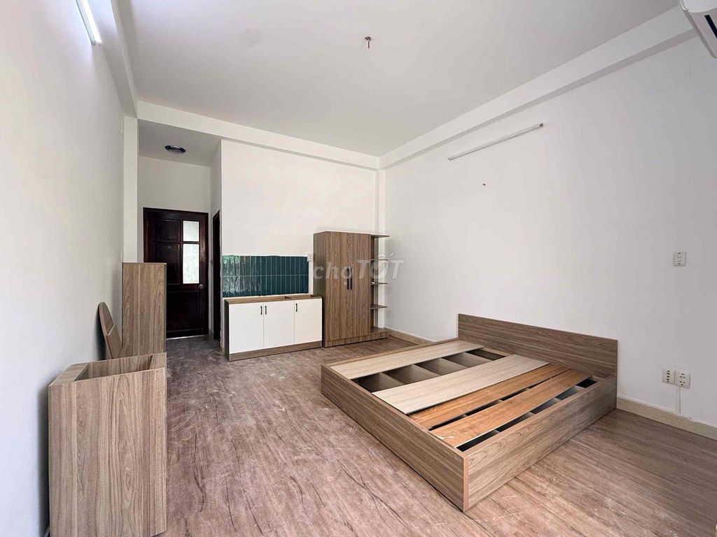 New studio is 100 percent . Dương Quảng Hàm, Gò Vấp