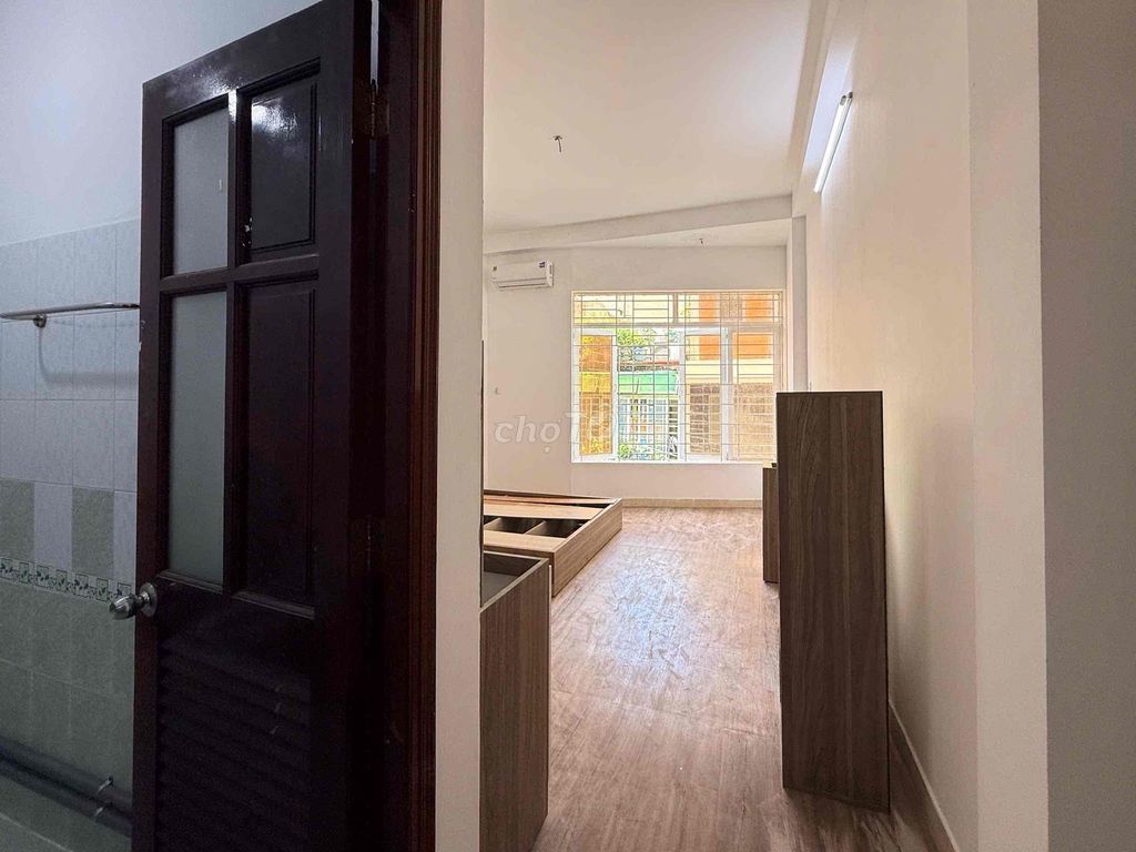 New studio is 100 percent . Dương Quảng Hàm, Gò Vấp