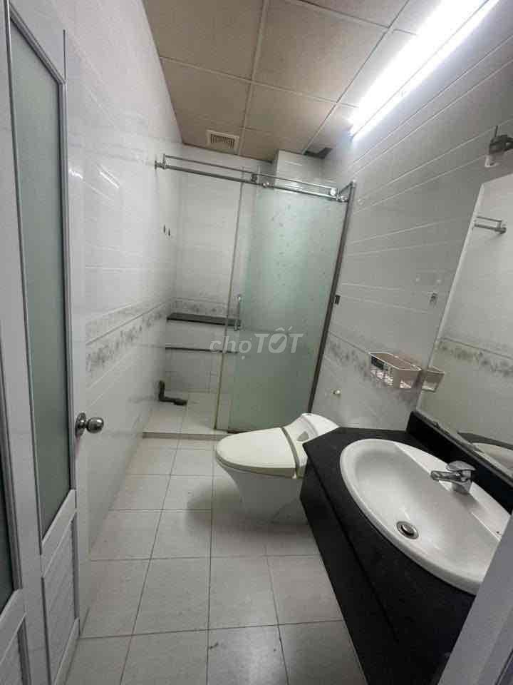 Rent the Nguyễn Trung Nguyệt p service room. Bình Trưng Đông District 2