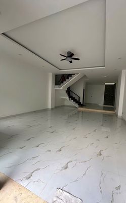 Need to rent a cash house 39 A C.18112 Q.Tân Bình right on K300.