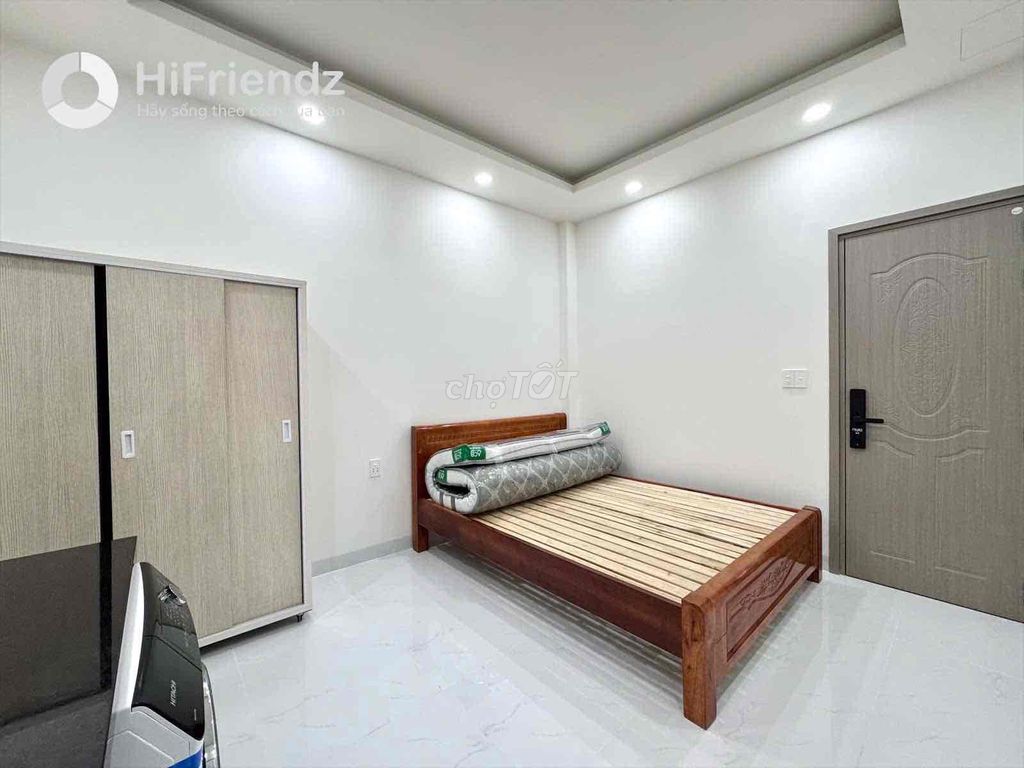 Rent a room near Master Fang University, Saigon University right on the Y-word bridge