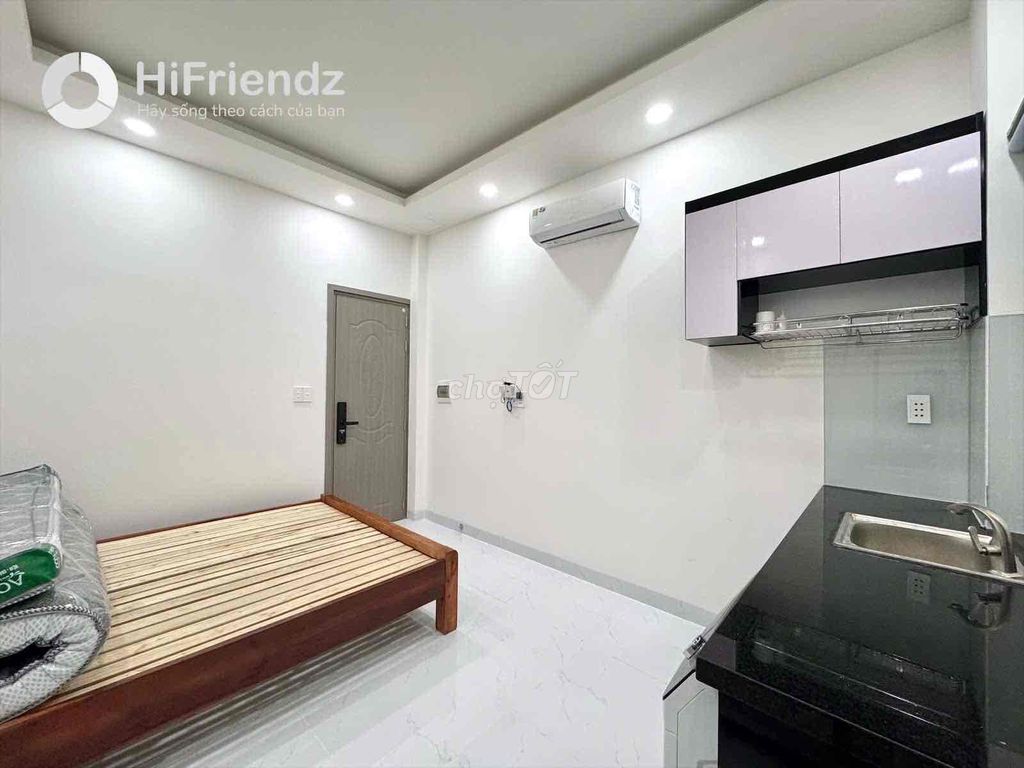 Rent a room near Master Fang University, Saigon University right on the Y-word bridge