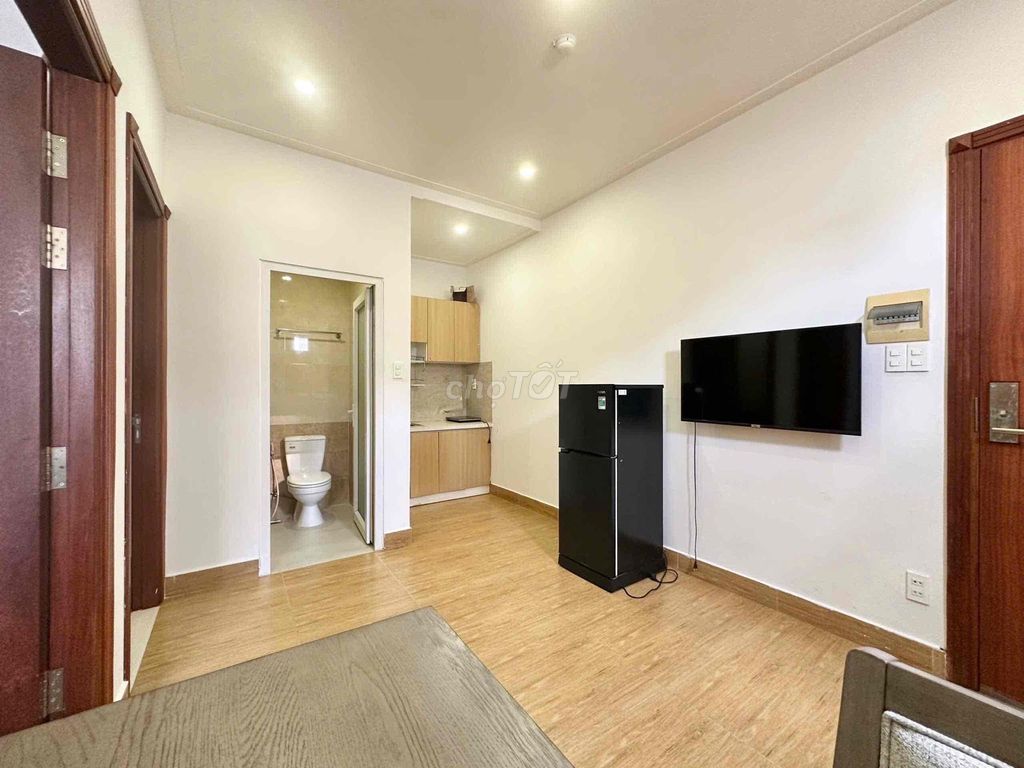 Two bedrooms. Two bathrooms. A living room in the Royal Park.
