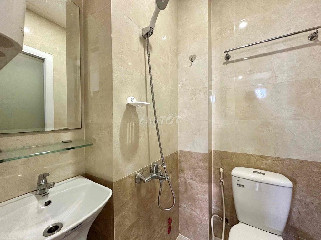 Two bedrooms. Two bathrooms. A living room in the Royal Park.