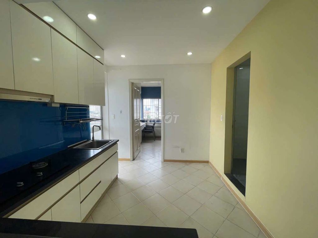 Rent an apartment in the Prosperity District 7