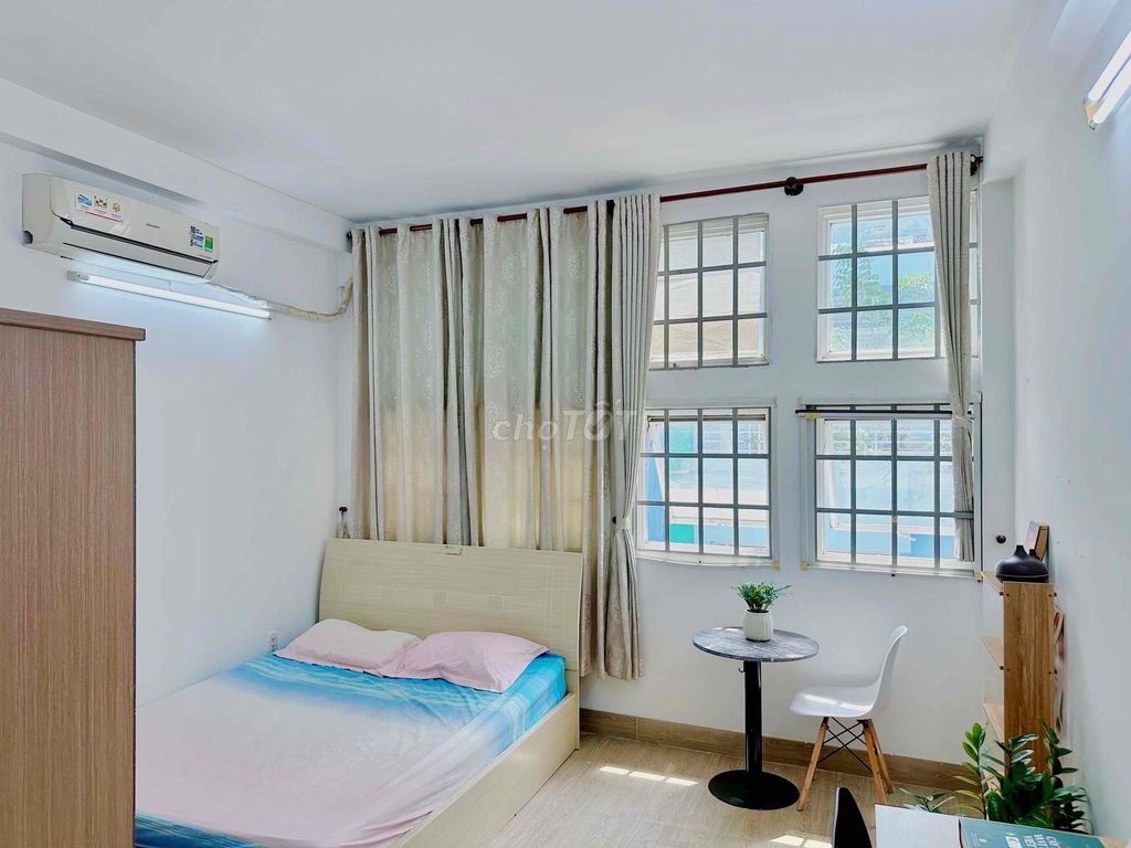 The entire interior is 25 meters in the heart of District 1.