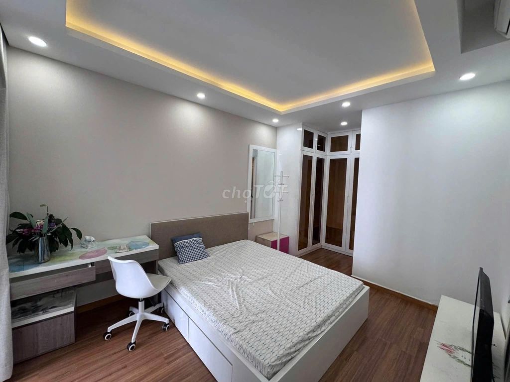 Ruby Garden 3 bedrooms, 103 m2 rents 11 million a month, full interior.