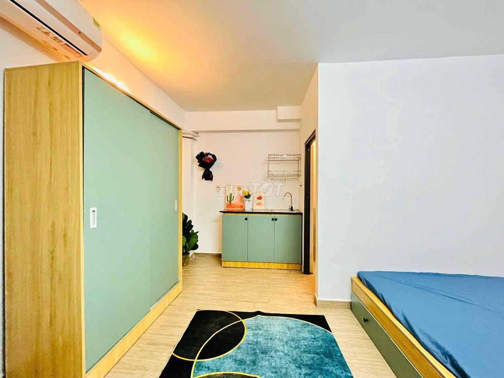 The new Studio House is the new House of Seven, the second person near the fifth district.