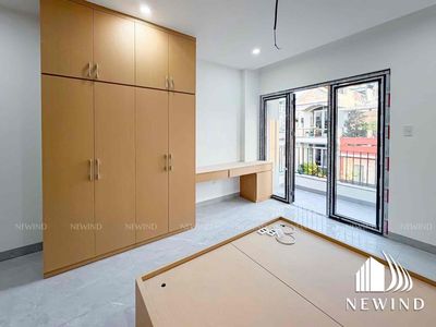 Hey, new one! The Bancon studio is full of furniture - entering at the heart of District 7, cheap.