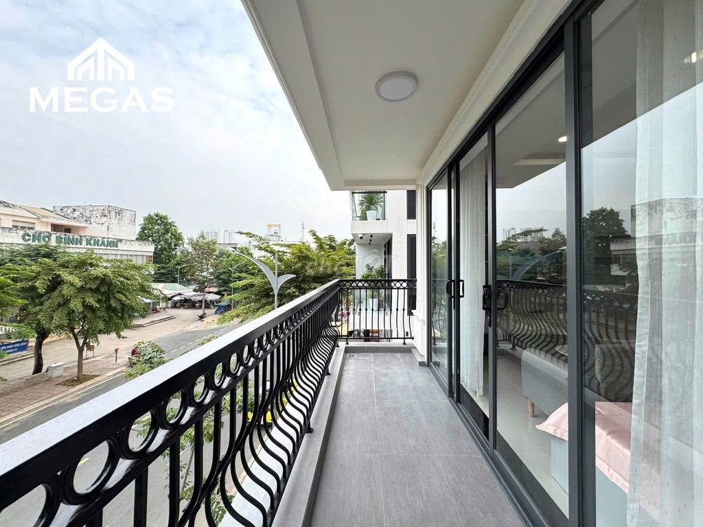 The apartment at Tân Định rents the balcony 40 meters 2 right at the Isb Full interior.
