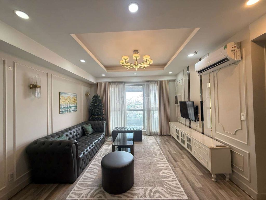 Rent a two-room Cosmo City-1 99 Nguyễn Thị Thập.