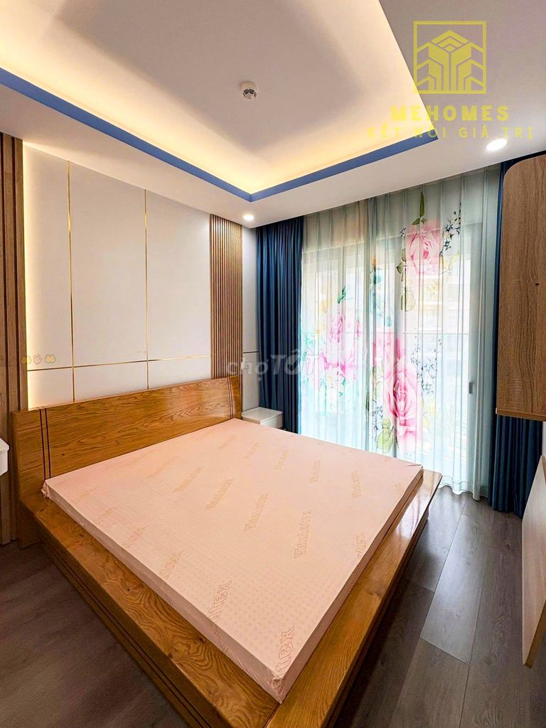Two diammond bedrooms for the beautiful, empty, full-size rent.