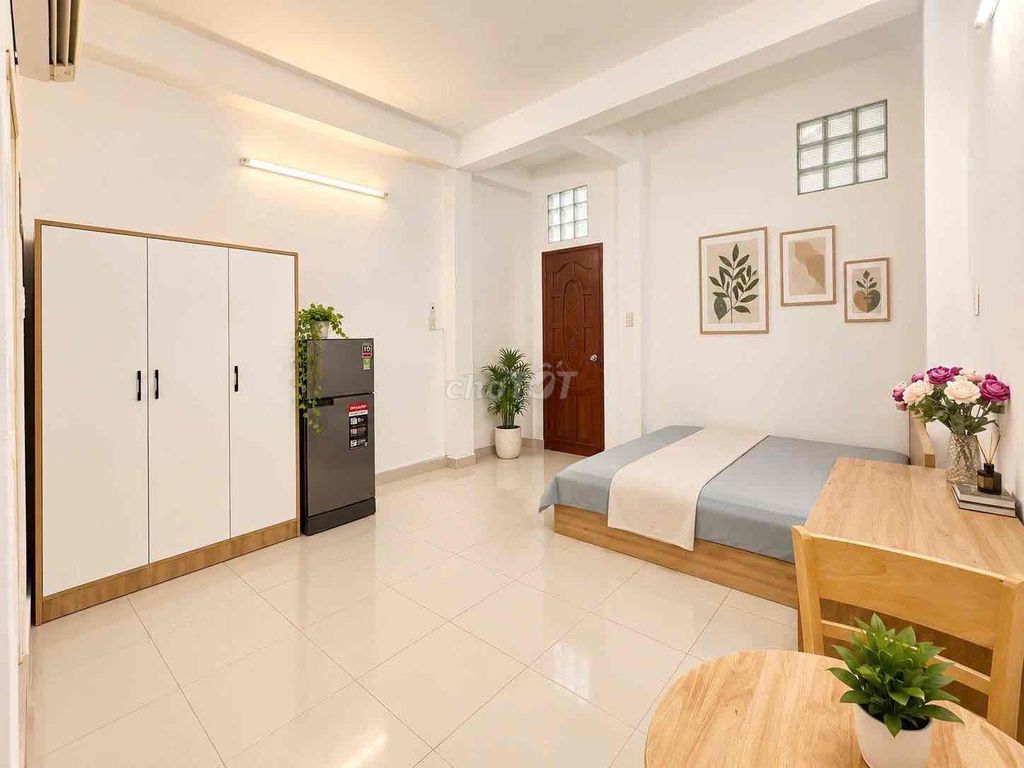 Rent studio full interior at cmt8 District 3