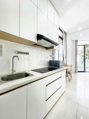 [Bout 2] - eyes the balcony apartment Full interior-head by metro]