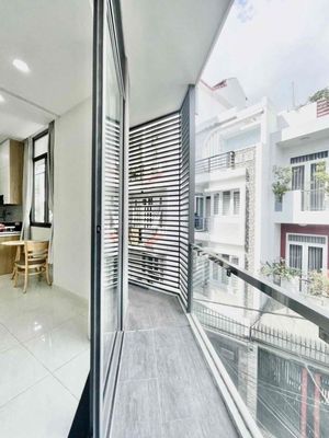 [Bout 2] - eyes the balcony apartment Full interior-head by metro]