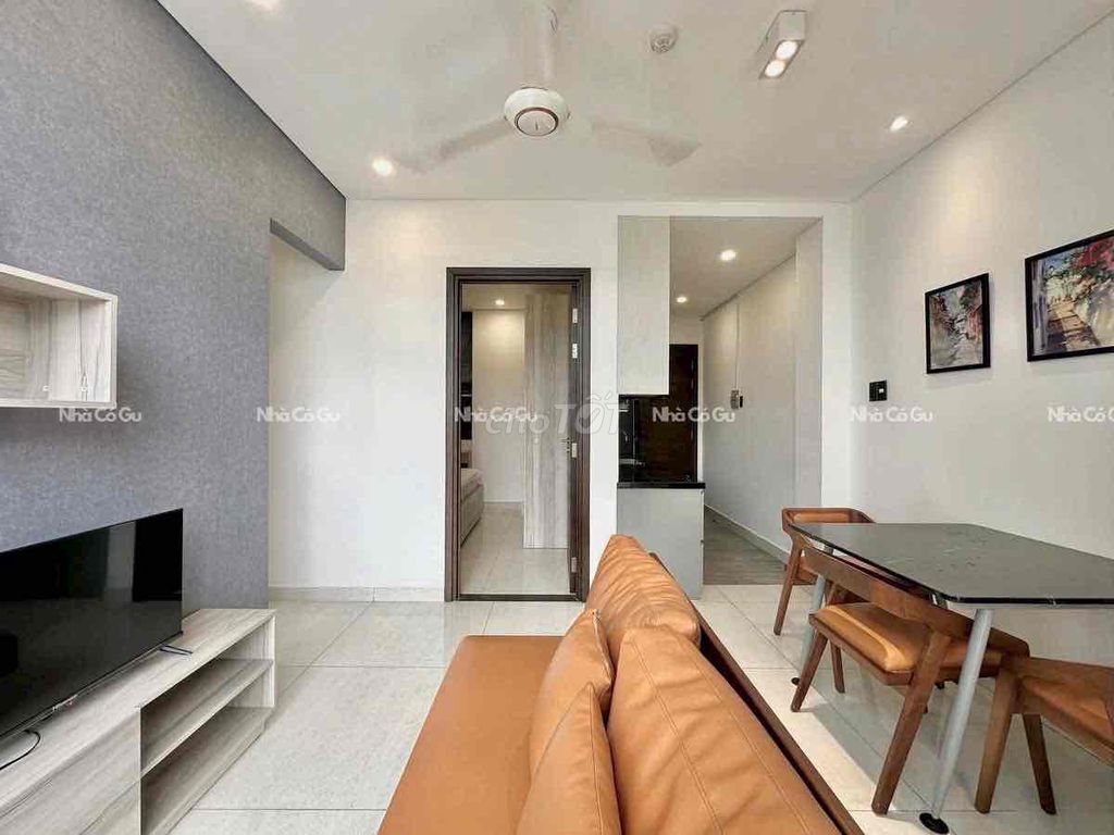 Rent the Guardian 1 Service Bedroom Full Seven Supremes District 7