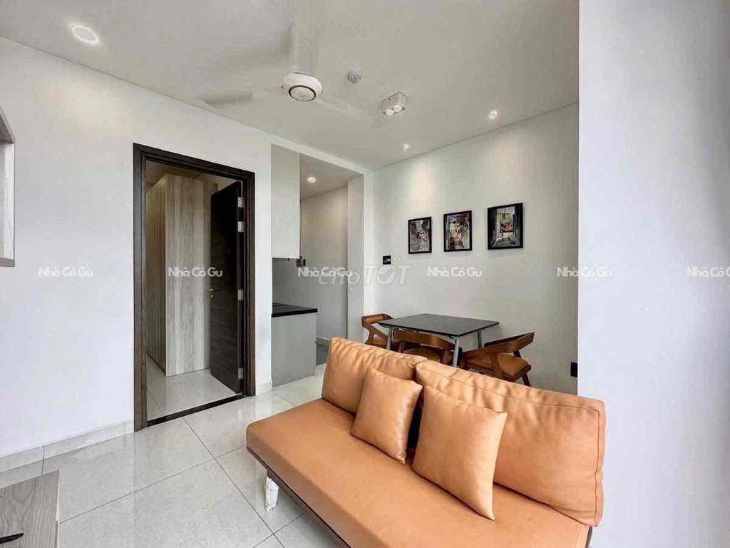 Rent the Guardian 1 Service Bedroom Full Seven Supremes District 7