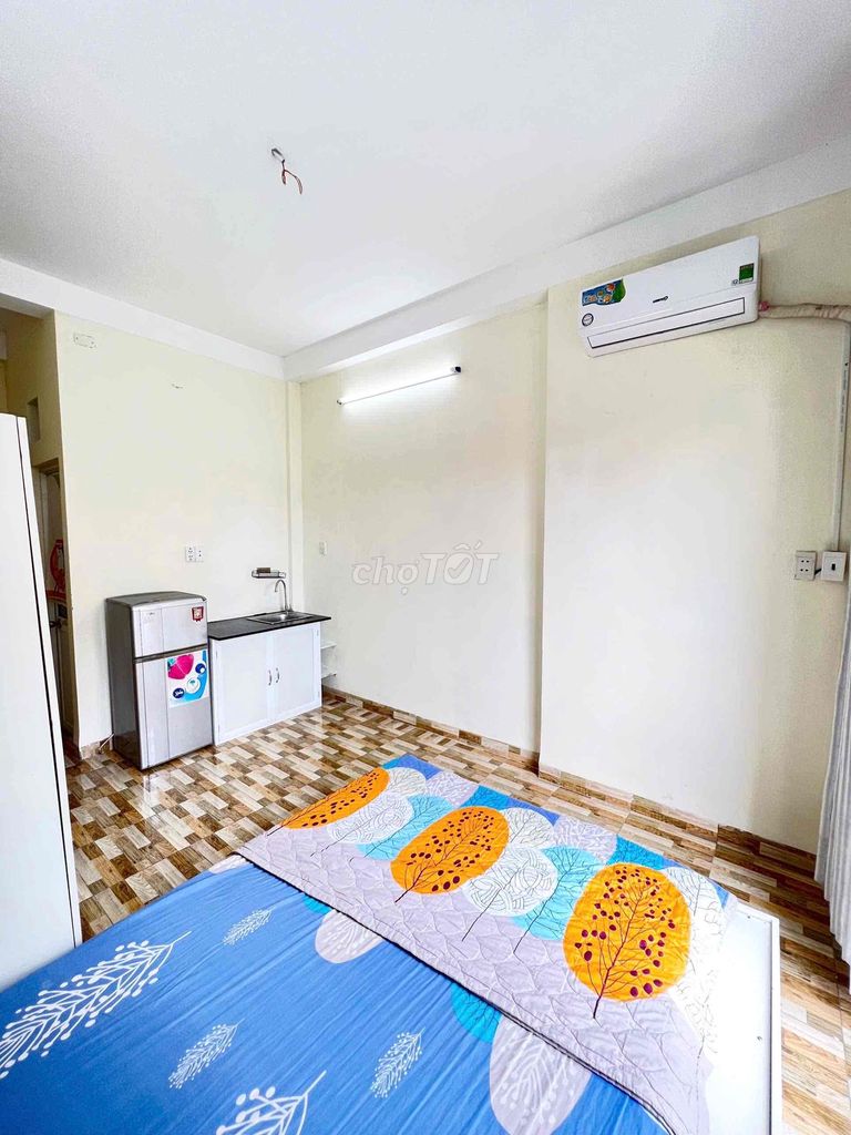 Cô Bắc balcony studio – Phú Nhuận