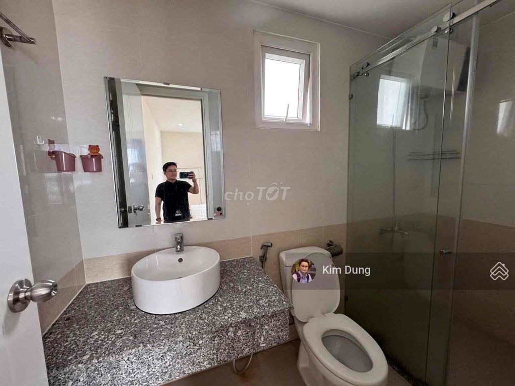 Rent apartment 72 m2 2 bedroom 2 Diamond Riverside toilets at 10.5 million a month.