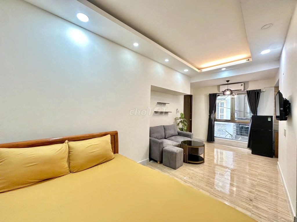 Studio window window separate washing machine - Nguyễn Thiện Thuật 2 p to bv from dark