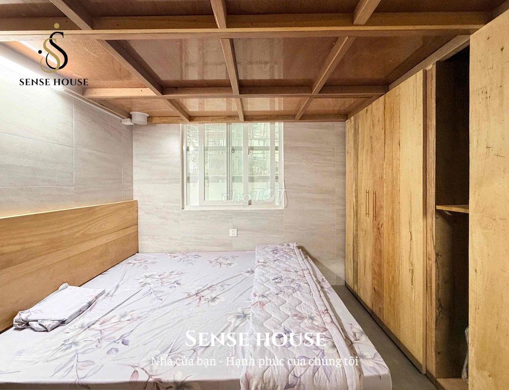 2 bedroom plus hyper-wide MIRI full-full interior of a 100-odd elevator.
