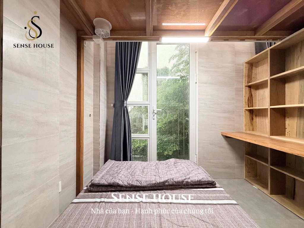2 bedroom plus hyper-wide MIRI full-full interior of a 100-odd elevator.
