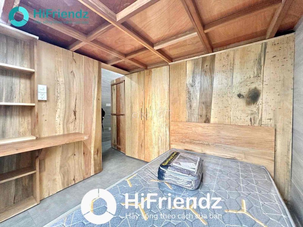 Open two new bedrooms, build a Tân Hương church near University.