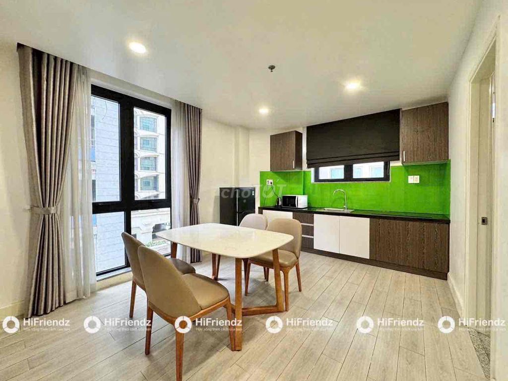 The 50-mild House is a kitchen room near the New Market Fox. 1 3 district 5 district.