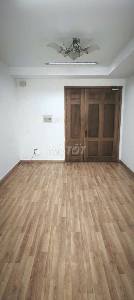 Ruby Land. Two basic interior bedrooms.
