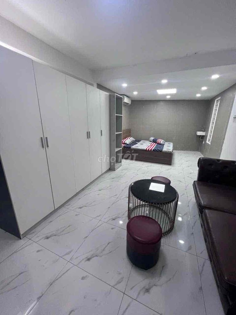 Rent the apartment. One bedroom.